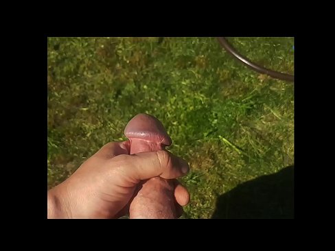 ❤️ Hot Hottie bekommt ihre rosa Pussy gefickt und spritzt in einem Sommergarten ab ☑ Just porn bei uns