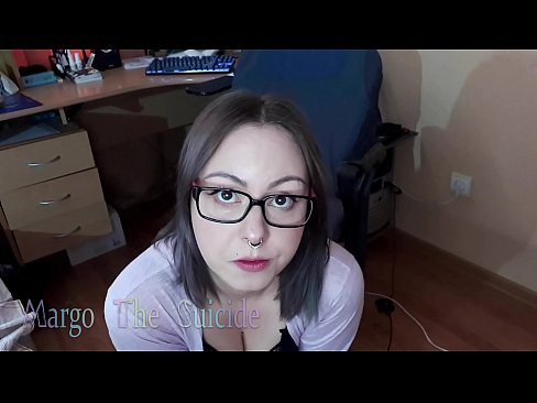 ❤️ Sexy Girl mit Brille saugt Dildo tief vor der Kamera ☑ Just porn bei uns