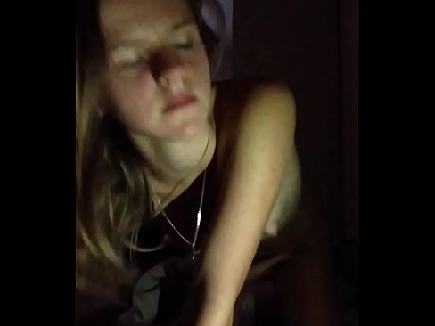 ❤️ Ein Mädchen masturbiert und wichst ☑ Just porn bei uns